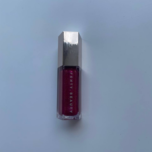 Gloss Fenty Beauty Fuchsia Flex (Embalagem Levemente Arranhada)