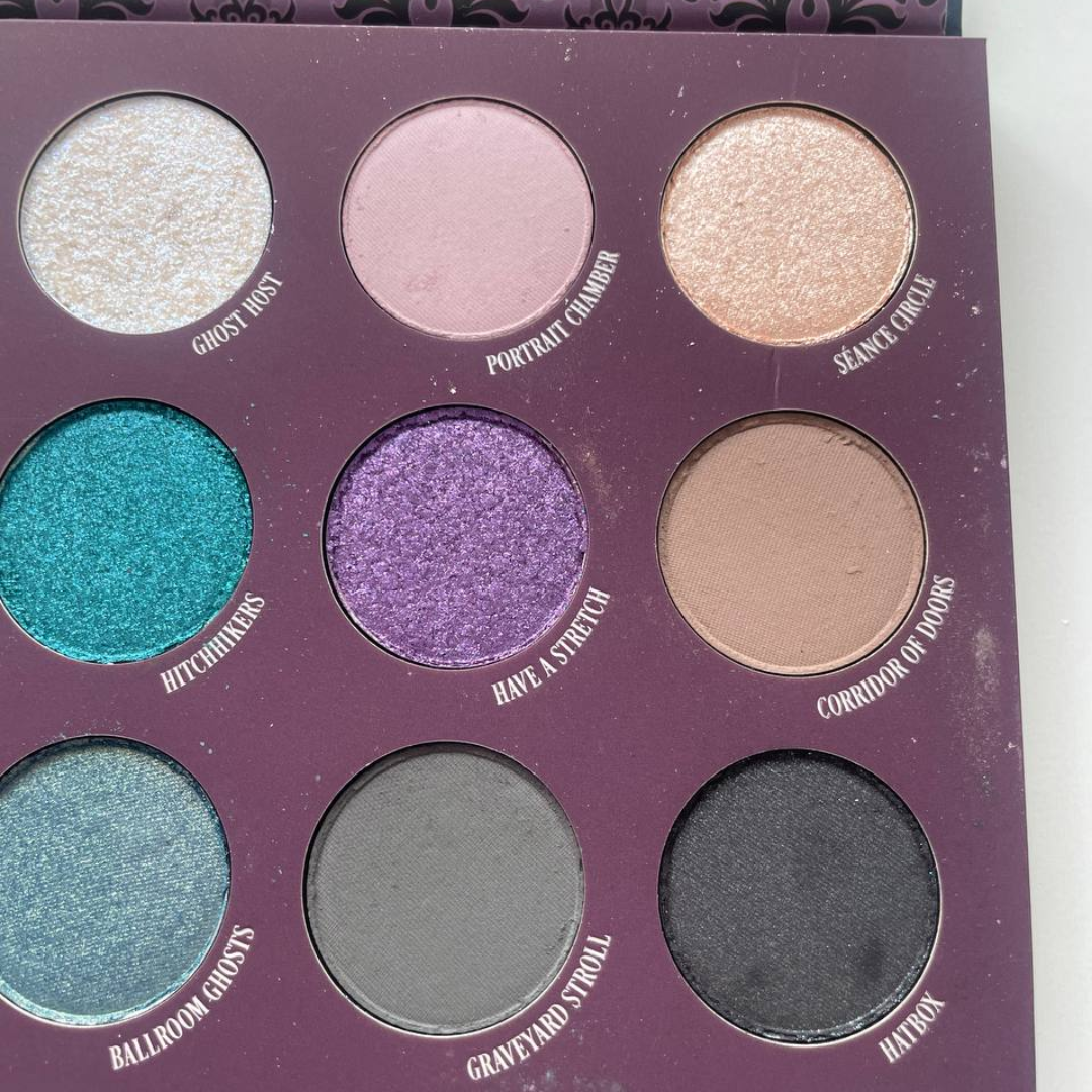 Paleta de Sombras Colourpop Haunted Mansion (Sombra levemente avariada)