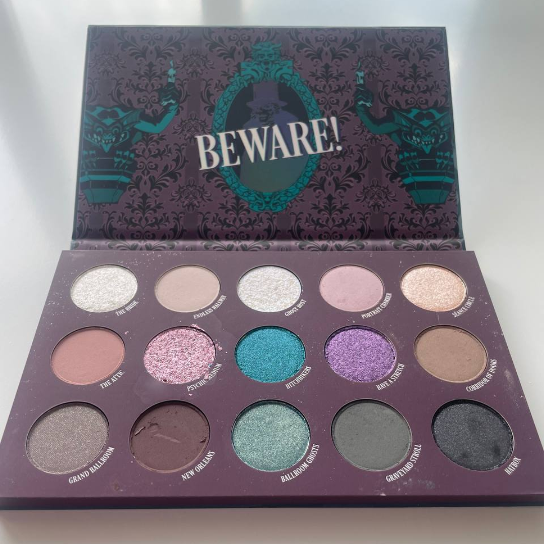 Paleta de Sombras Colourpop Haunted Mansion (Sombra levemente avariada)